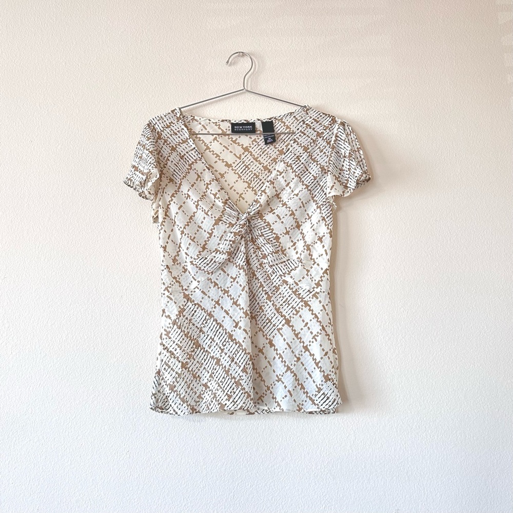 Lightweight Sheer Patterned Blouse - image 2